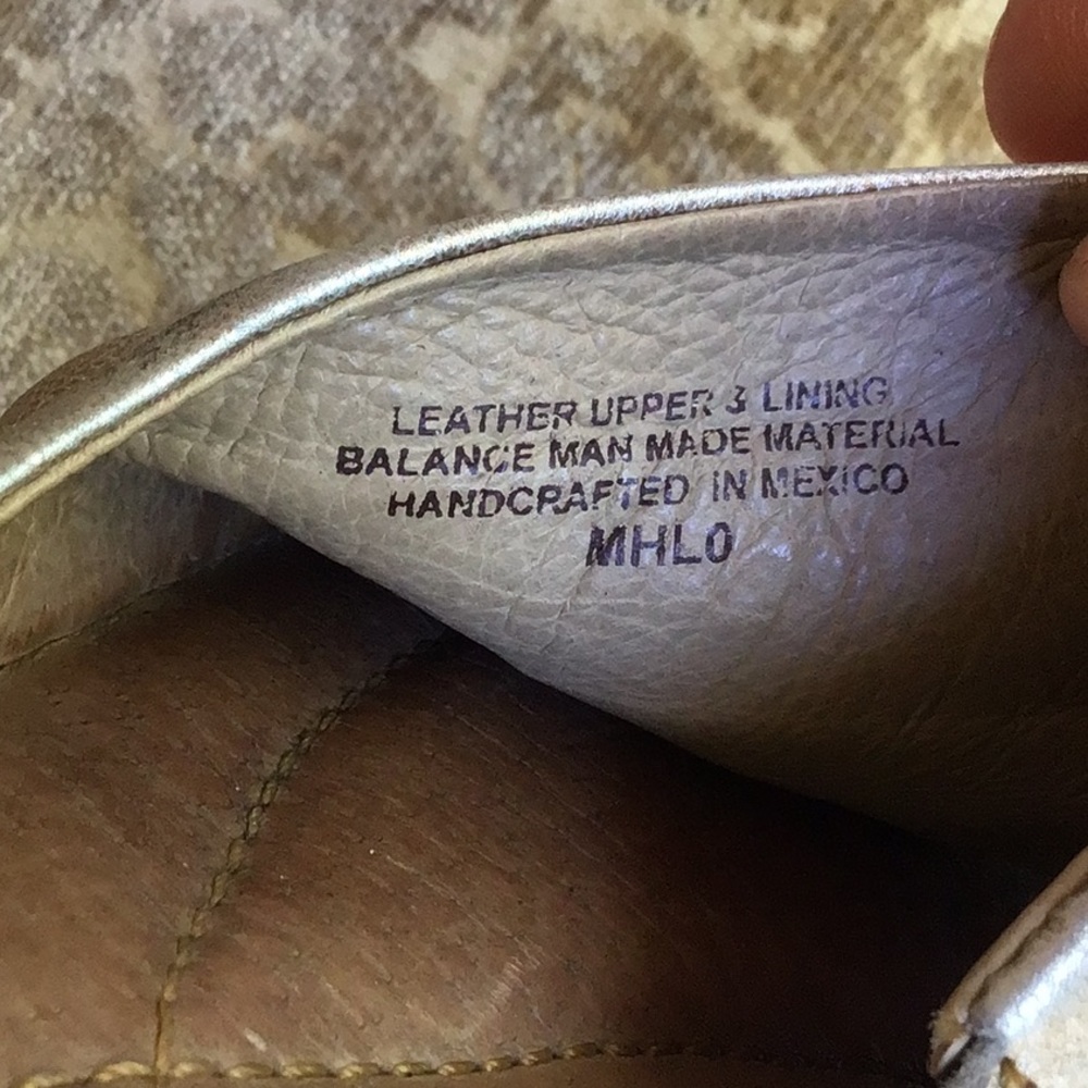 Born Iridescent Gold Leather Slide Sandals Sz 10 - Picture 5 of 7